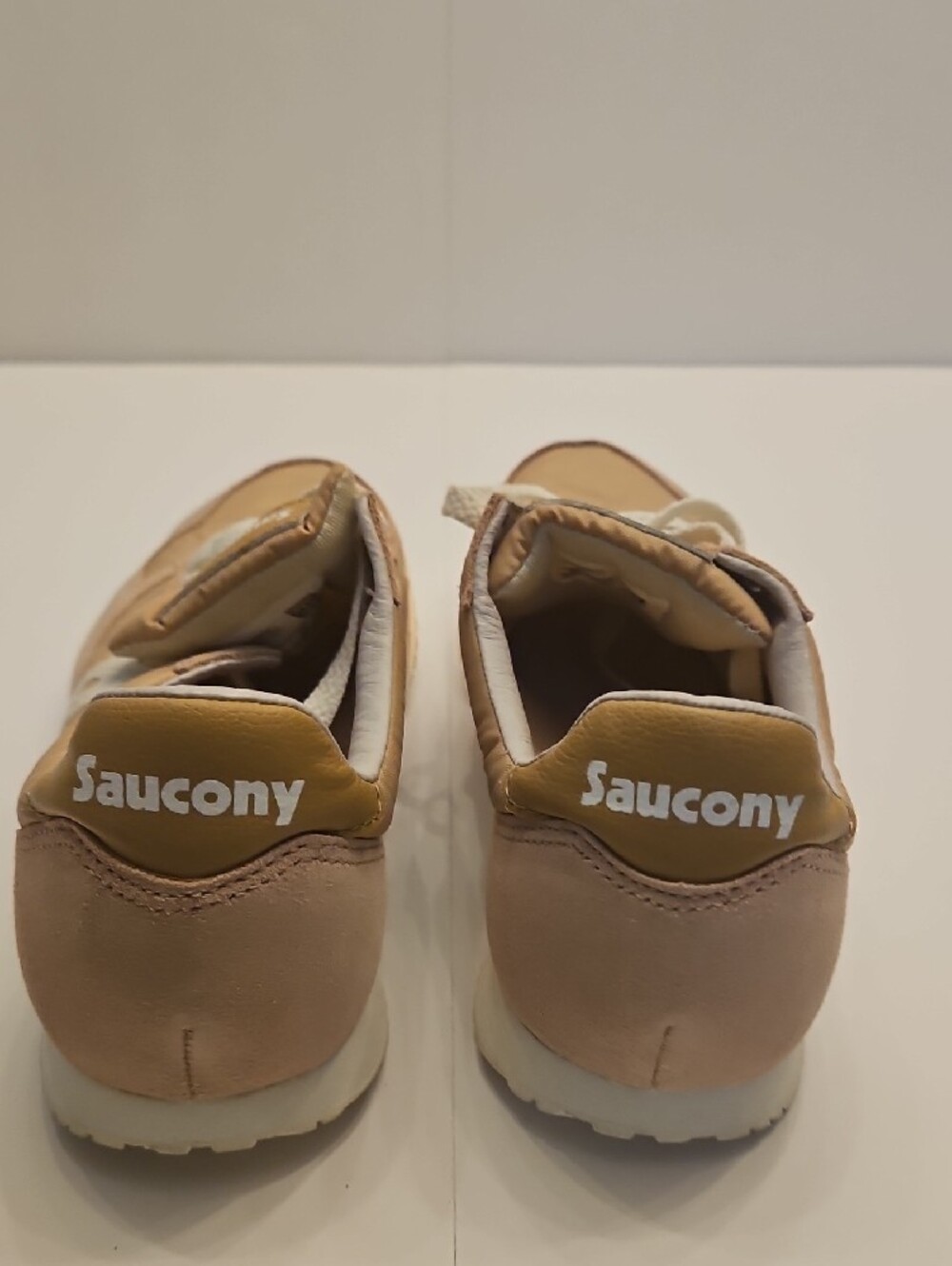 Saucony Original Bullet Neutral Beige Pink Low-Top Sneakers 9.5M Womens GUC - Picture 5 of 8